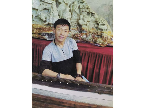 陶瓷技师 江小平