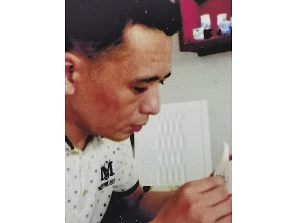 景德镇高等工艺美术师 江涛