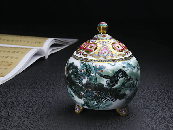 釉下五彩香炉27800