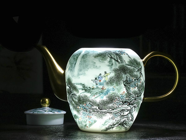 釉下五彩梦里乡情中号壶11800