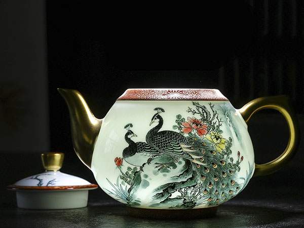 釉下五彩孔雀壶16800