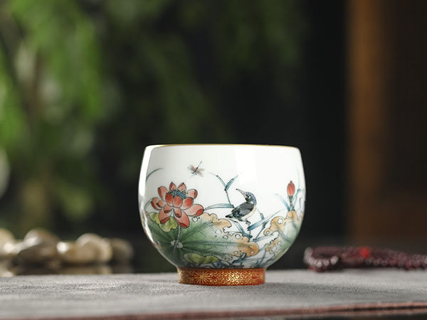 釉下五彩荷花杯9800